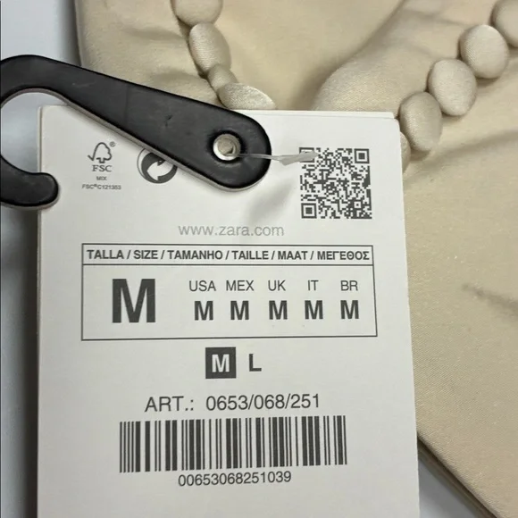 NWT. Zara Cream Satin Effect Fingerless Gloves with Self Lined Buttons. - Picture 8 of 13